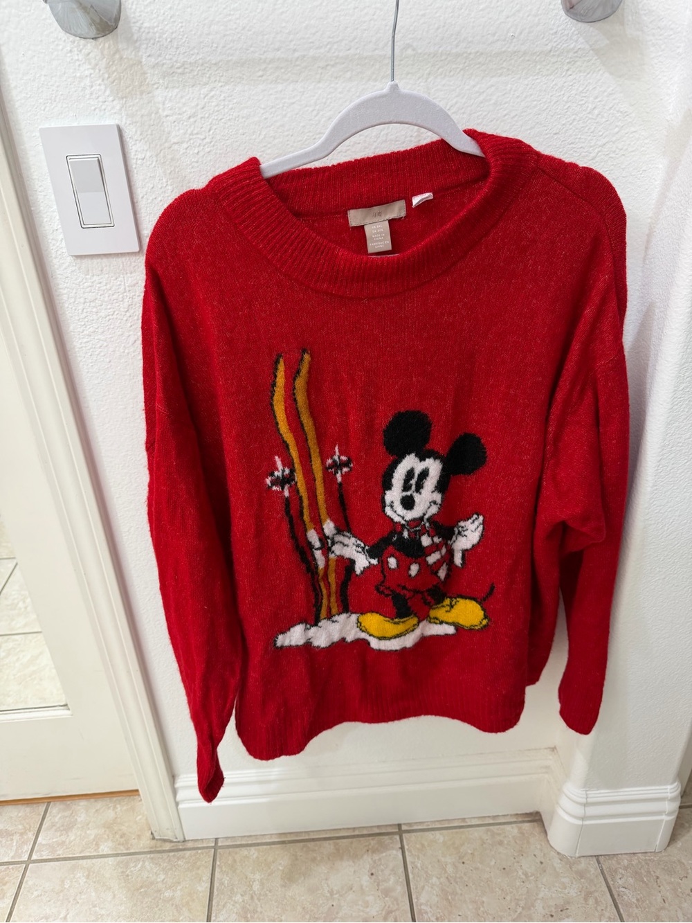 NEW Disney H&M Mickey Winter Sweater - Picture 5 of 9